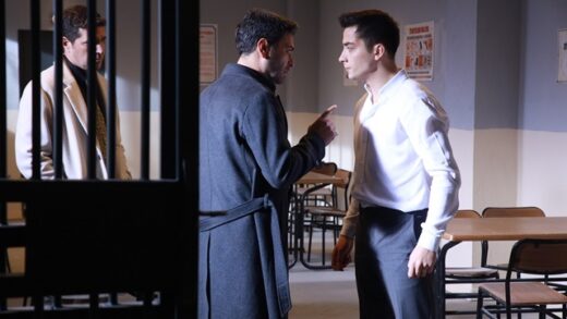 Turkish series Uzak Şehir episode 10 english subtitles