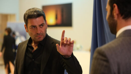 Turkish series Uzak Şehir episode 16 english subtitles