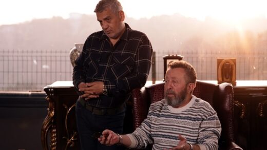 Hudutsuz Sevda episode 57 english subtitles