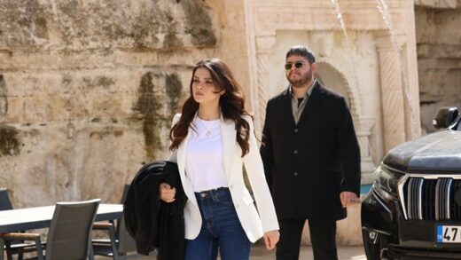 Turkish series Uzak Şehir episode 18 english subtitles