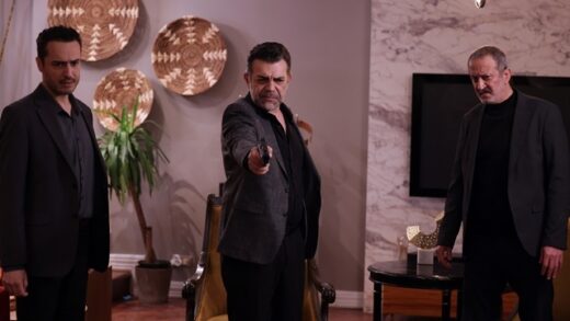 Hudutsuz Sevda episode 59 english subtitles