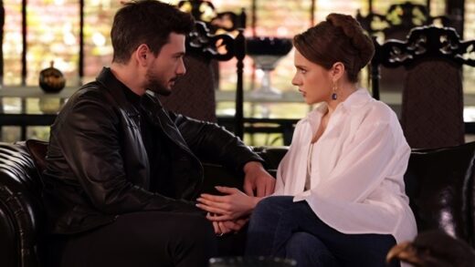 Hudutsuz Sevda episode 61 english subtitles