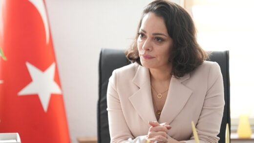 Kıskanmak episode 22 online English subtitles